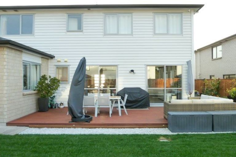 Photo of property in 20 Drumbuoy Drive, Flat Bush, Auckland, 2019