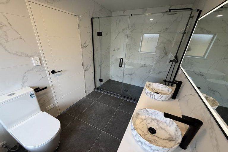 Photo of property in 21 Catalina Avenue, Rosehill, Papakura, 2113