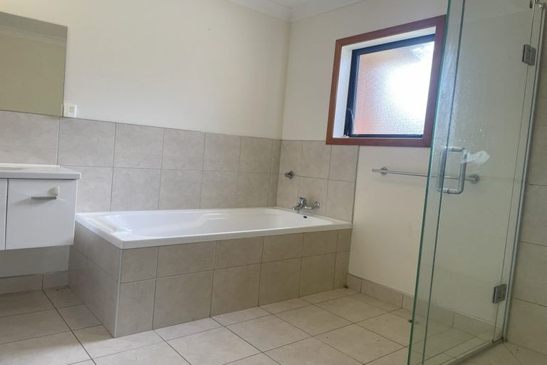 Photo of property in 70 Kirton Drive, Riverstone Terraces, Upper Hutt, 5018