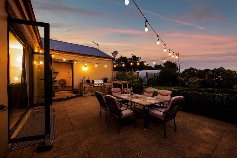 Photo of property in 35 Maire Street, Hawera, 4610