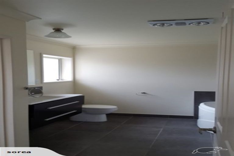 Photo of property in 27 Barry Curtis Place, Levin, 5510