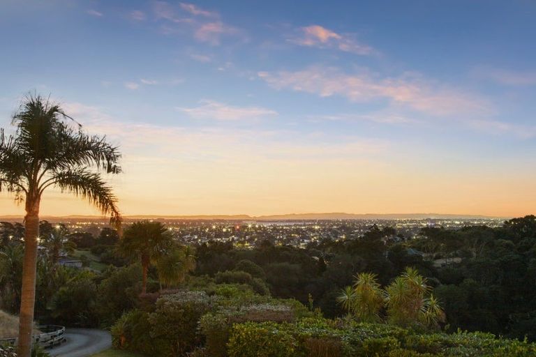 Photo of property in 218 Settlement Road, Papakura, 2110