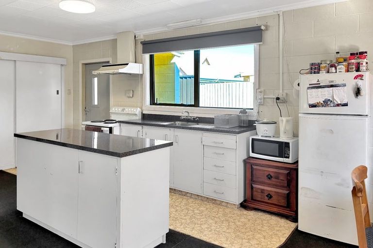 Photo of property in 84 Barry Avenue, Cromwell, 9310