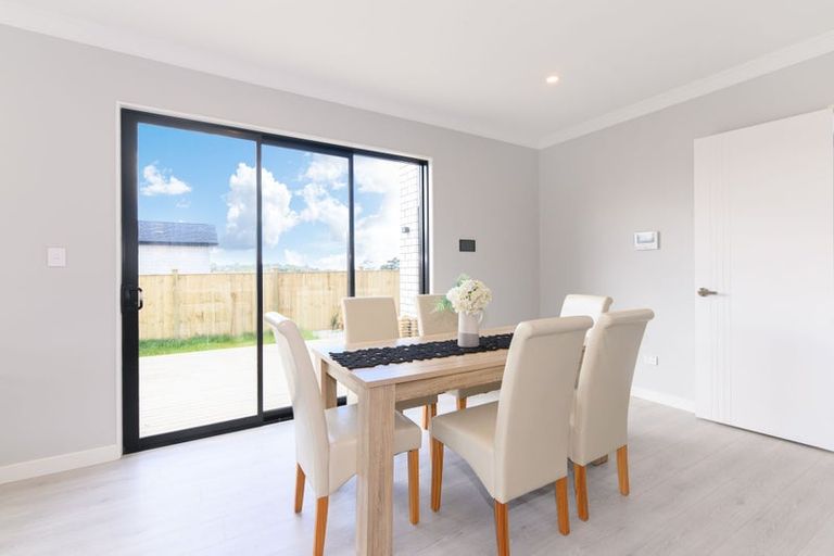 Photo of property in 5 Kate Duncan Drive, Swanson, Auckland, 0614