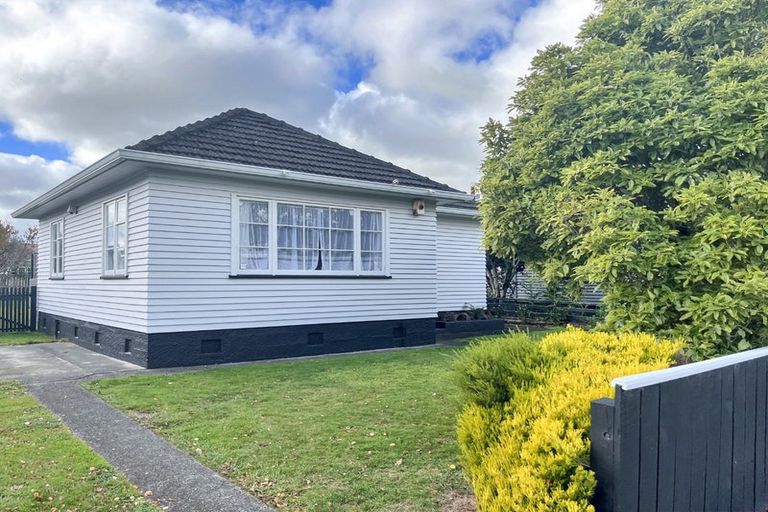 Photo of property in 13 Webb Street, Terrace End, Palmerston North, 4410