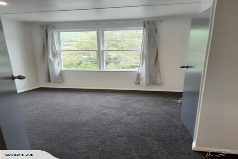 Photo of property in 39 Cardiff Crescent, Cannons Creek, Porirua, 5024