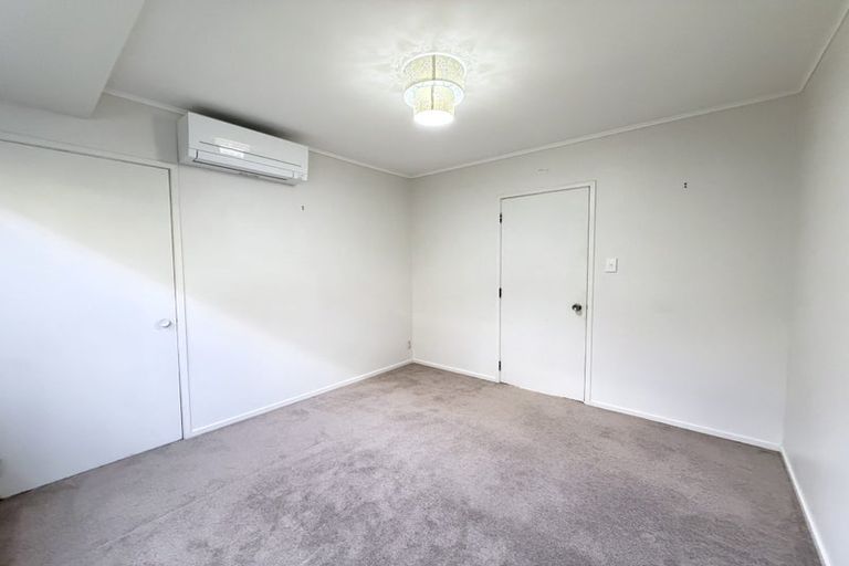 Photo of property in 122 Hugh Green Drive, Pinehill, Auckland, 0632