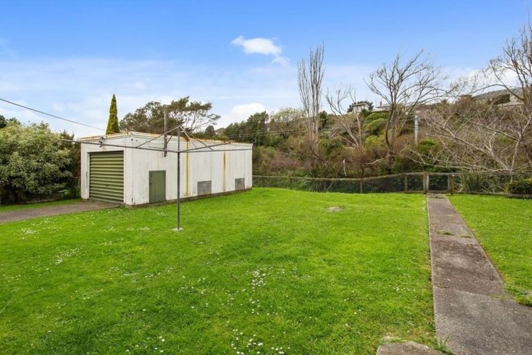 Photo of property in 34 Findlay Street, Tawa, Wellington, 5028