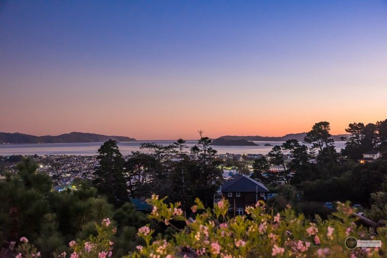 Photo of property in 37 Normandale Road, Normandale, Lower Hutt, 5010