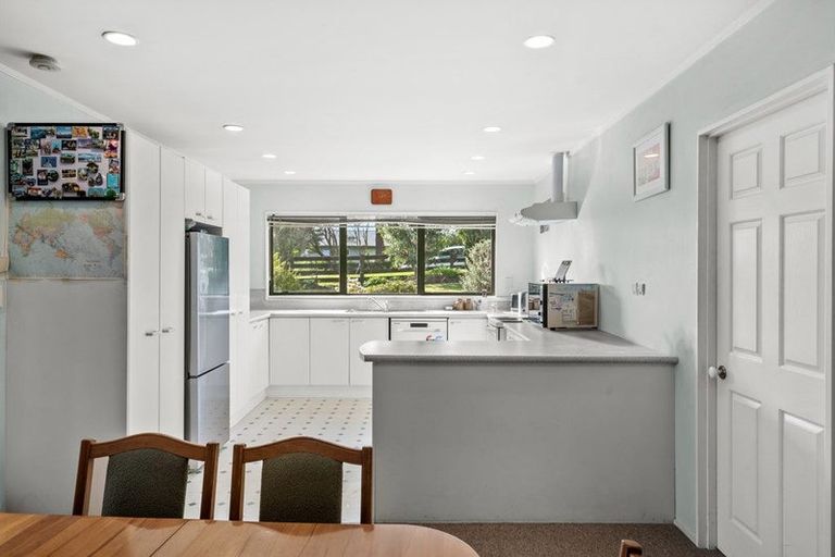 Photo of property in 209 Kaipara Road, Papakura, 2582