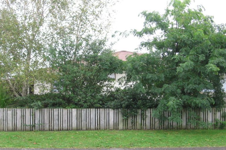 Photo of property in 8 Te Kanawa Crescent, Henderson, Auckland, 0610