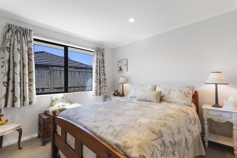 Photo of property in 12 Cotter Place, Cambridge, 3434