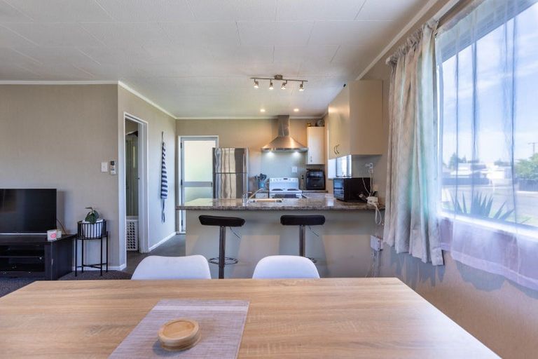 Photo of property in 8a Seddon Street, Dannevirke, 4930