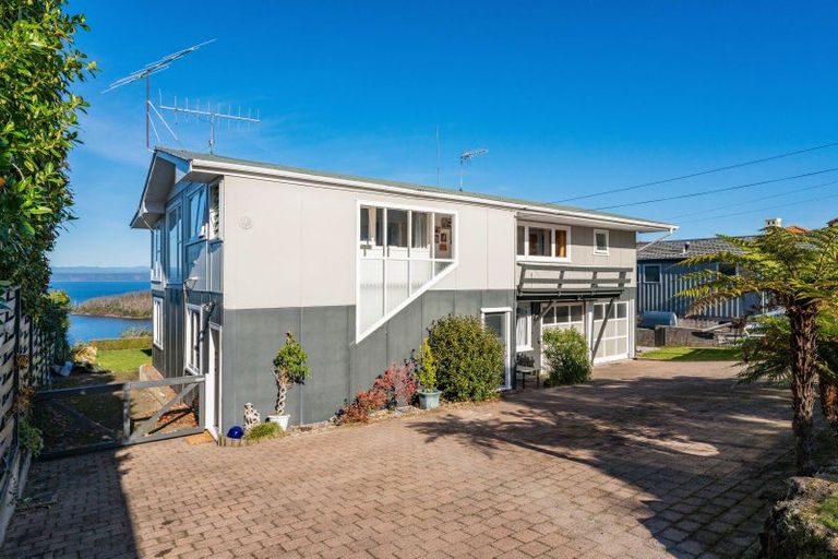 Photo of property in 43 Wakeman Road, Acacia Bay, Taupo, 3330