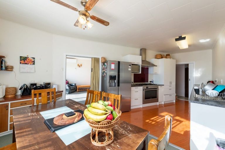 Photo of property in 41 Aorangi Road, Paraparaumu, 5032