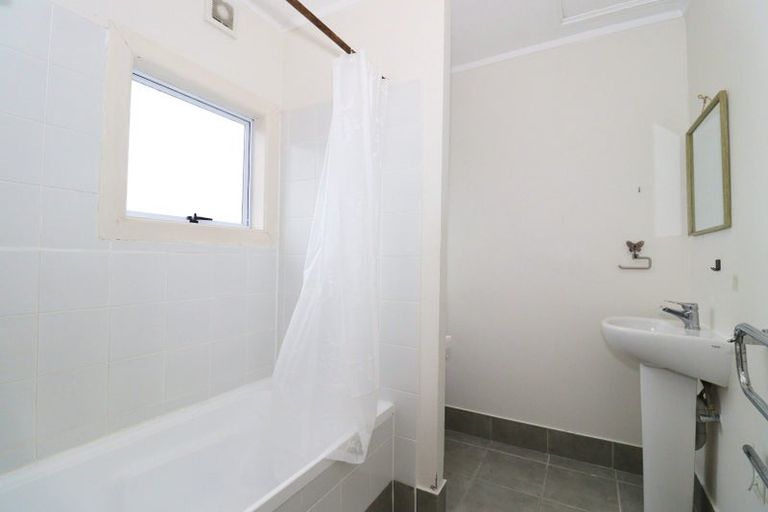 Photo of property in 139 Bucklands Beach Road, Bucklands Beach, Auckland, 2012