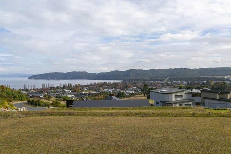 Photo of property in 35 Kittyhawk Drive, Kinloch, Taupo, 3377