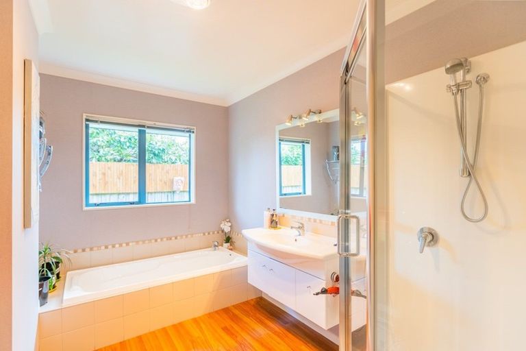 Photo of property in 54 Realm Drive, Paraparaumu, 5032