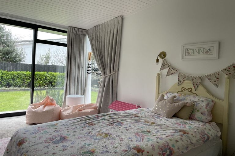 Photo of property in 21 Alfred Street, Northcote Point, Auckland, 0627