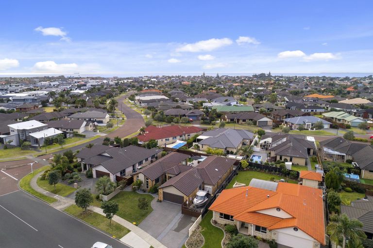 Photo of property in 561 Gloucester Road, Papamoa Beach, Papamoa, 3118