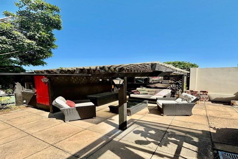 Photo of property in 128 Charles Street, Westshore, Napier, 4110