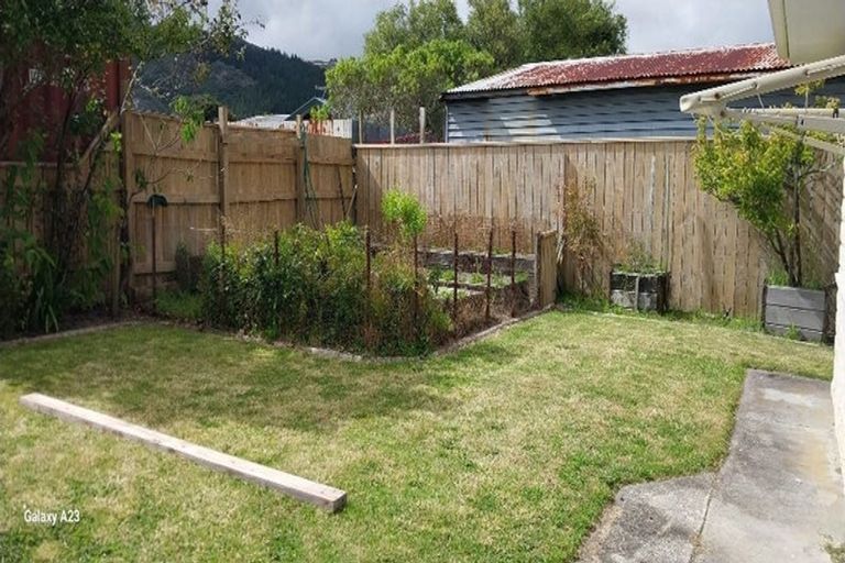 Photo of property in 340 Wellington Road, Wainuiomata, Lower Hutt, 5014