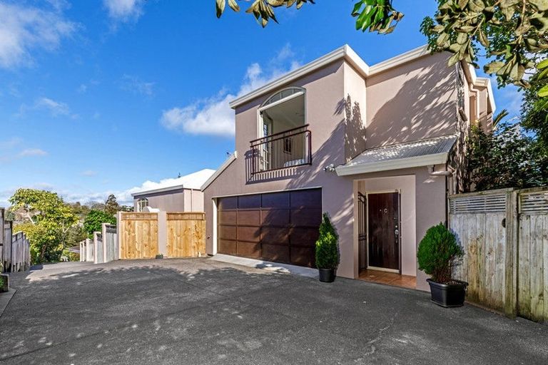 Photo of property in 3/24 Wernham Place, Northcote, Auckland, 0626