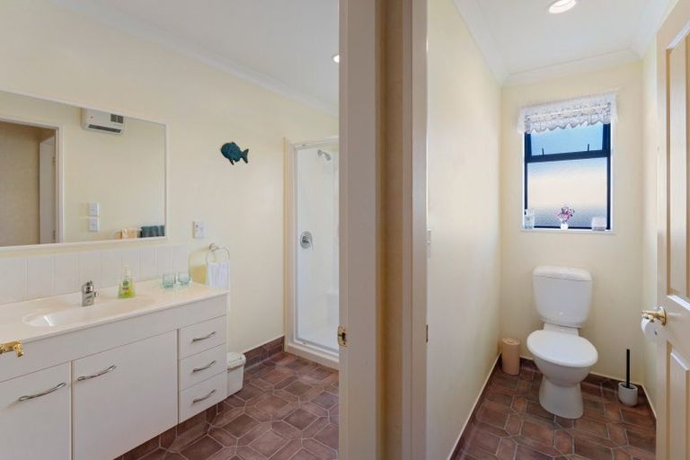 Photo of property in 5 Tararua Crescent, Otaki, 5512