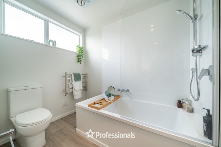 Photo of property in 8b Wai-iti Crescent, Woburn, Lower Hutt, 5010