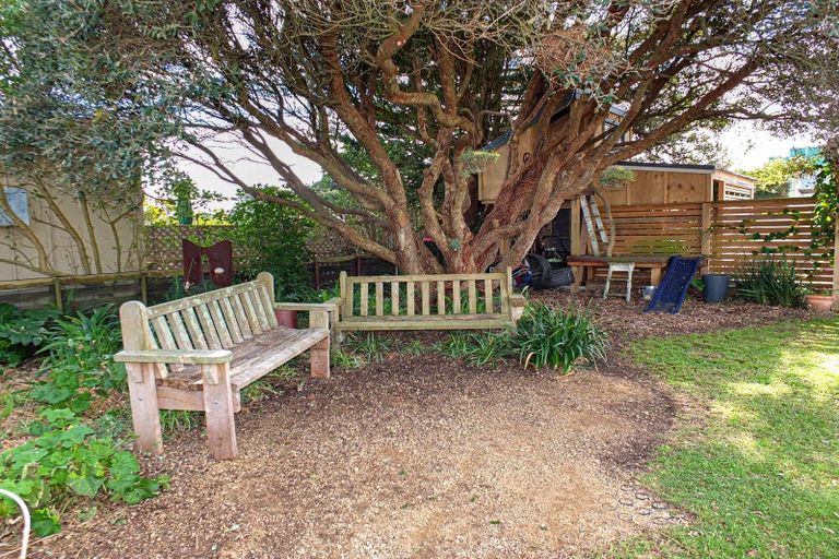 Photo of property in 101 Koputara Road, Himatangi Beach, Foxton, 4891