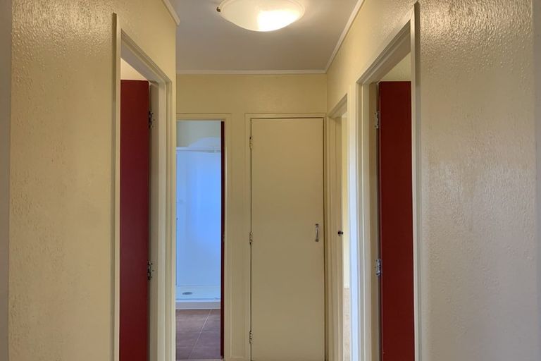 Photo of property in 4/138 Hutchinson Avenue, New Lynn, Auckland, 0600