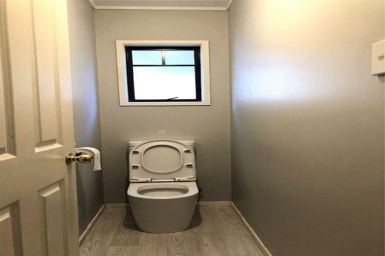 Photo of property in 41c Titirangi Road, New Lynn, Auckland, 0600