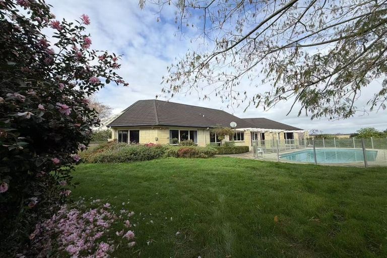 Photo of property in 1242 Great South Road, Runciman, Drury, 2578