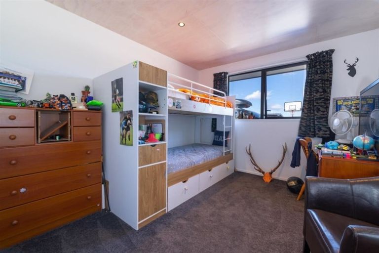 Photo of property in 2 Little Maude Drive, Lake Hawea, Wanaka, 9382