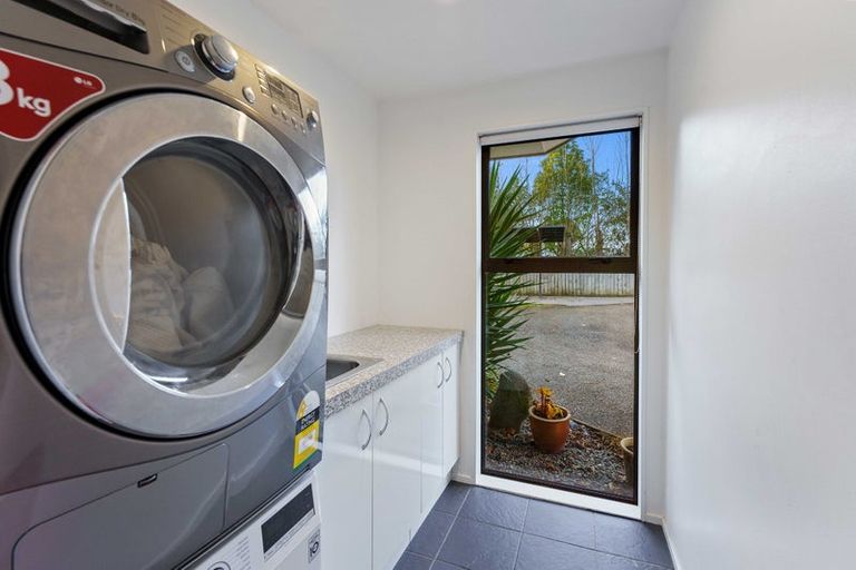 Photo of property in 901 State Highway 1, Te Horo, Otaki, 5581