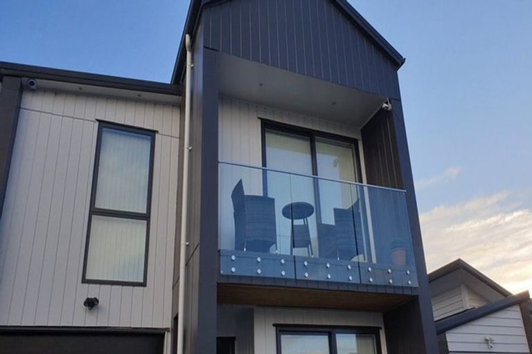 Photo of property in 49 Clayden Shuttleworth Street, Papakura, 2110