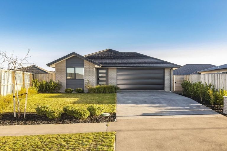 Photo of property in 73 Lady Isaac Drive, Rolleston, 7615