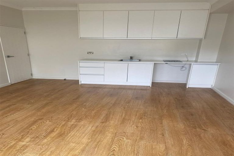Photo of property in 21e Stamford Crescent, Flat Bush, Auckland, 2019