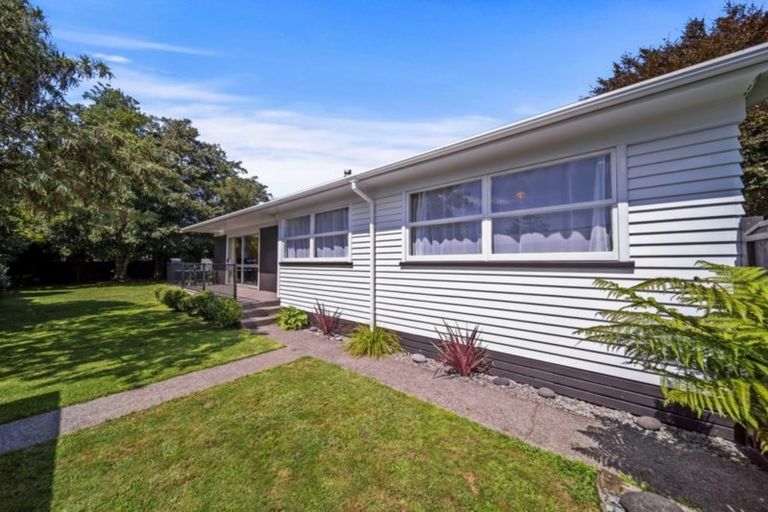 Photo of property in 5 Kahikatea Street, Inglewood, 4330