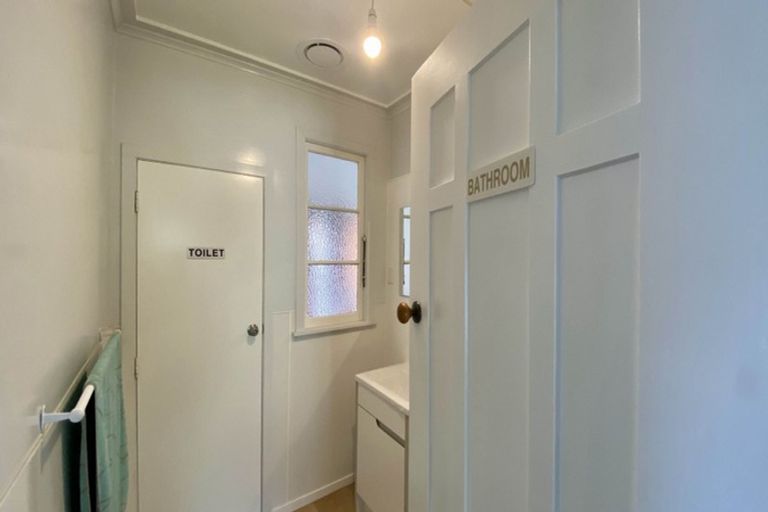 Photo of property in 27 Third Avenue, Avenues, Whangarei, 0110