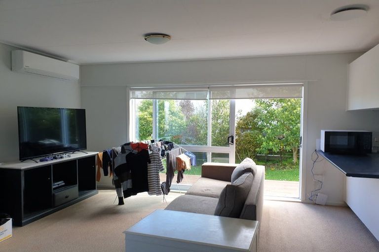 Photo of property in 3b Oakleigh Street, Maungaraki, Lower Hutt, 5010