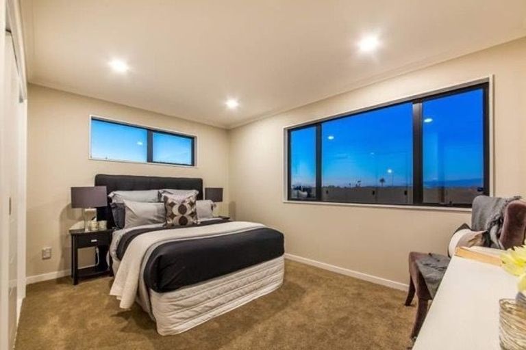 Photo of property in 32 Lockheed Street, Hobsonville, Auckland, 0618