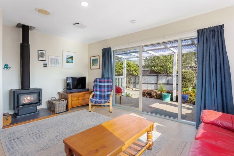 Photo of property in 3 Mckenzie Place, Waikuku Beach, 7402