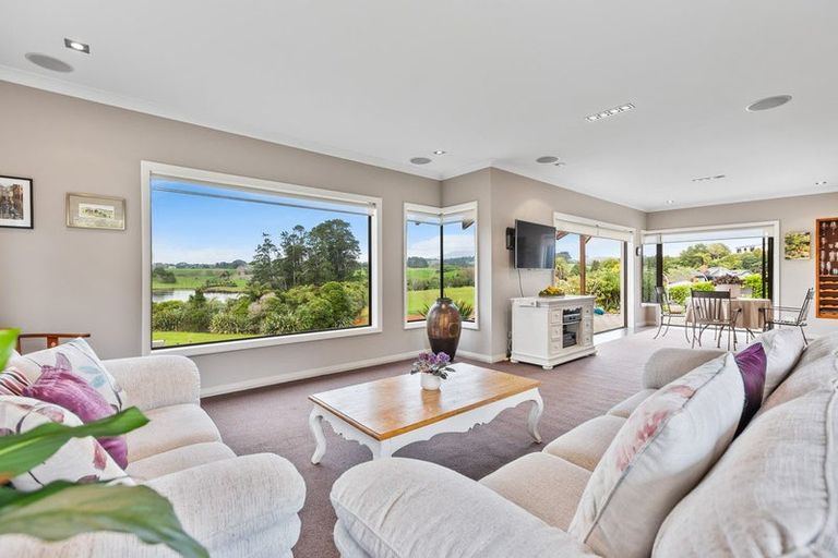 Photo of property in 4 Kororako Grove, Whalers Gate, New Plymouth, 4310