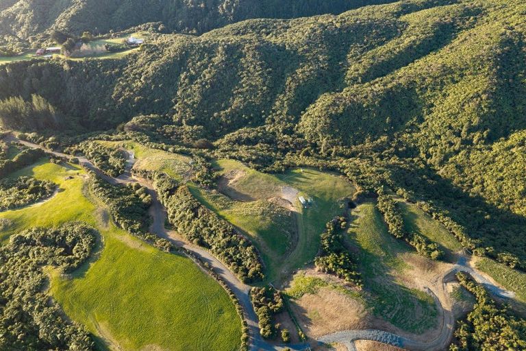 Photo of property in 141 Kaitawa Road, Hautere, Otaki, 5582