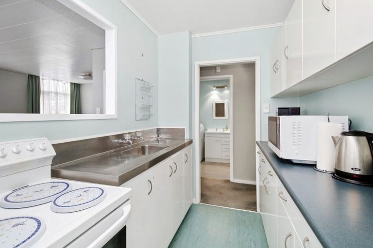 Photo of property in Rutherford Flats, 5 Levy Street, Mount Victoria, Wellington, 6011