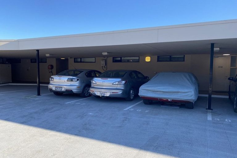 Photo of property in 6/9 Bisley Avenue, Moana, Nelson, 7011