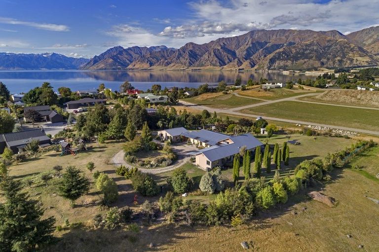 Photo of property in 28 Moraine Terrace, Lake Hawea, 9382