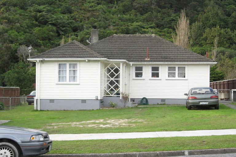 Photo of property in 23 Wilkie Crescent, Naenae, Lower Hutt, 5011