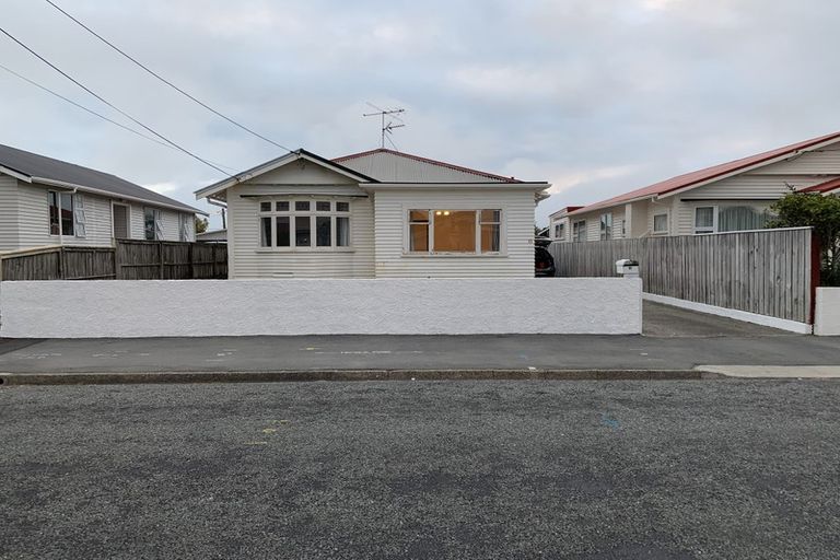 Photo of property in 15 Liverpool Street, Miramar, Wellington, 6022